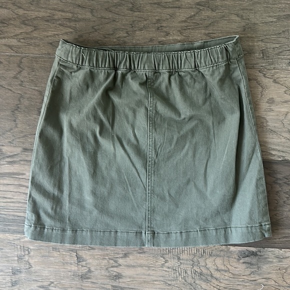 CopperKey/Dillards- olive green mini skirt - Picture 4 of 4